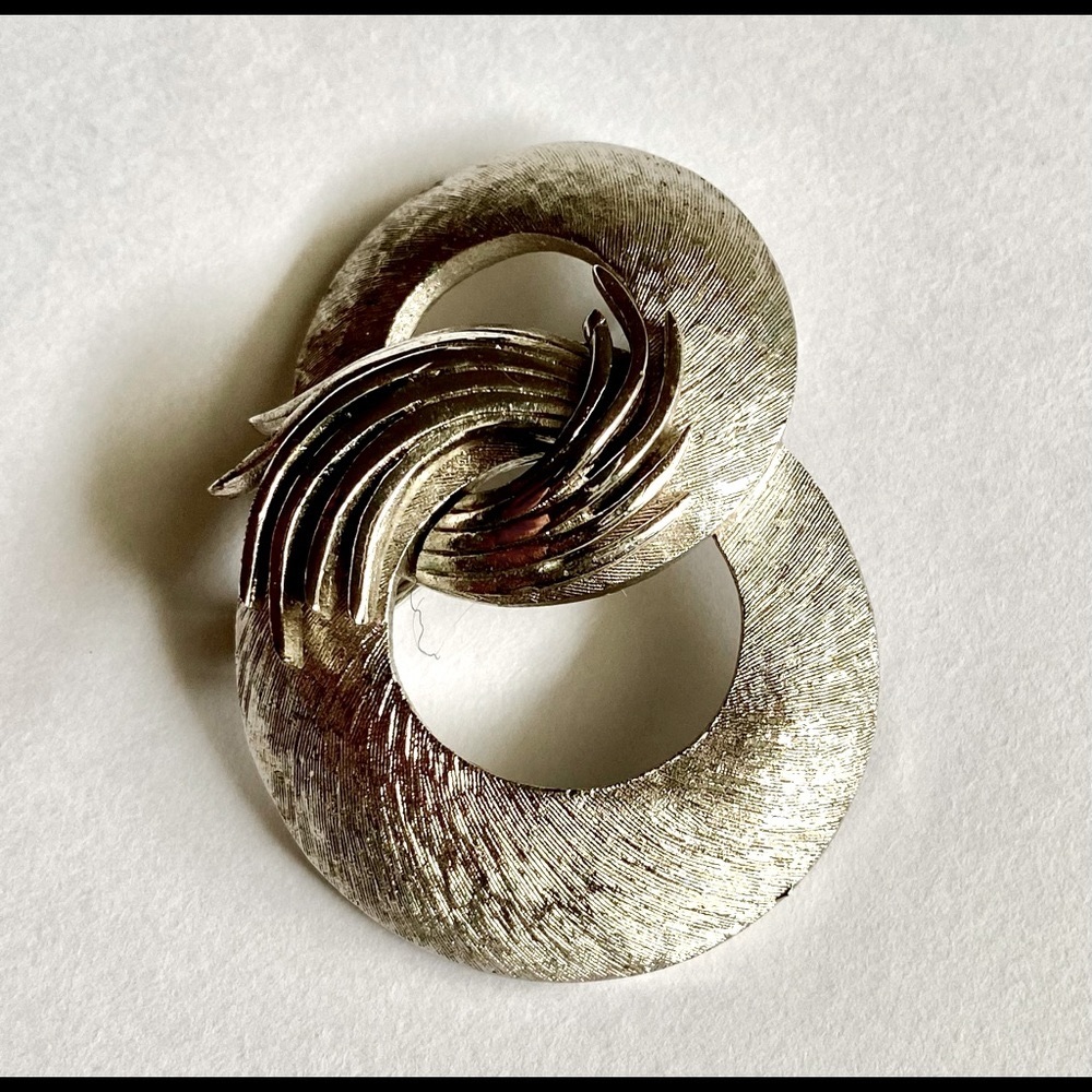 COROCRAFT SILVERTONE BROOCH